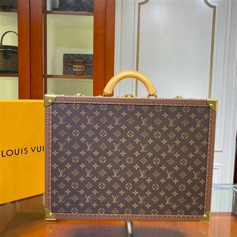 vali louis vuitton.